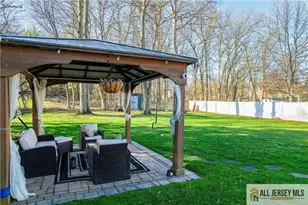 62 Laura Ave, Edison, NJ 08820 - Photo 12