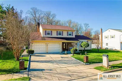 62 Laura Avenue, Edison, NJ 08820 - Photo 2