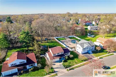 62 Laura Avenue, Edison, NJ 08820 - Photo 4