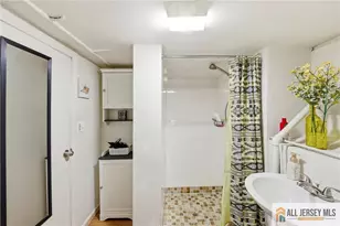 566 Chapman St, Hillside, NJ 07205 - Photo 30
