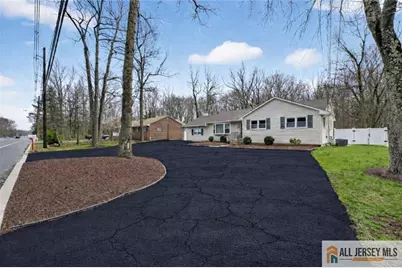 107 Finnegans Lane, South Brunswick Township, NJ 08824 - Photo 2