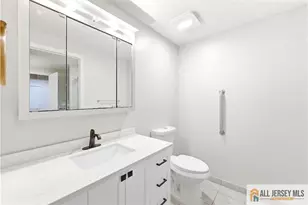 272 Middlebury Ln, Monroe Township, NJ 08831 - Photo 30