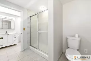 272 Middlebury Ln, Monroe Township, NJ 08831 - Photo 20