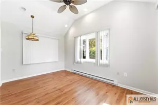 272 Middlebury Ln, Monroe Township, NJ 08831 - Photo 28