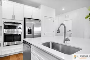 14 Galerie Ct, Monroe Township, NJ 08831 - Photo 12