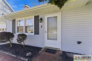 7 Brook Hollow Rd, Piscataway Township, NJ 08854 - Photo 4