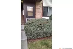 117 Cricket Ln, Woodbridge Township, NJ 07095 - Photo 2