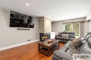 119 Malibu Dr, Eatontown, NJ 07724 - Photo 4
