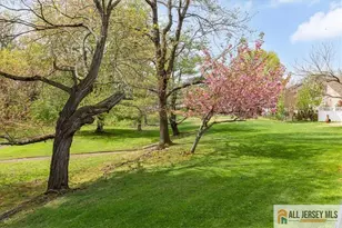 119 Malibu Dr, Eatontown, NJ 07724 - Photo 24