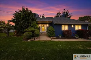 121 W Hill Rd, Colonia, NJ 07067 - Photo 2