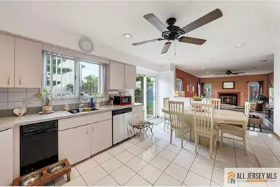 121 W Hill Road, Colonia, NJ 07067 - Photo 12