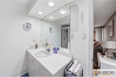 121 W Hill Road, Colonia, NJ 07067 - Photo 18