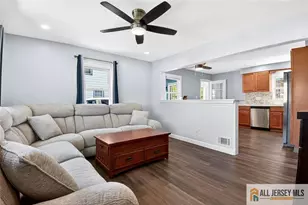 37 Eberly Pl, Fords, NJ 08863 - Photo 4