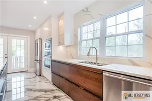 165 Normandy Dr, Piscataway Township, NJ 08854 - Photo 14