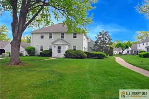 97 Glenwood Ln, Monroe Township, NJ 08831 - Photo 2