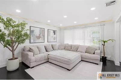 22 Macedulski Terrace, South Amboy, NJ 08879 - Photo 4