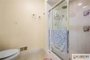 325 Willowbrook Dr, North Brunswick Township, NJ 08902 - Photo 16