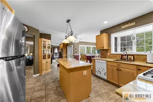 1 Pineview Ct, Monroe Township, NJ 08831 - Photo 6