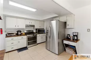 178 Jeff St, Edison, NJ 08837 - Photo 12