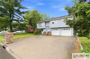 178 Jeff St, Edison, NJ 08837 - Photo 2