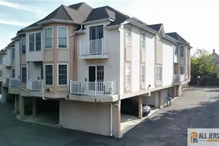 125 Adamecs Way, South Amboy, NJ 08879 - Photo 2