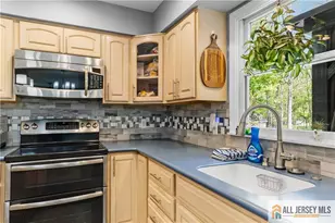 7 Michelle St, Monroe Township, NJ 08831 - Photo 8