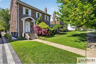 113 E Prospect Avenue, Woodbridge Township, NJ 07095 - Photo 2
