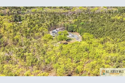381 Monmouth Road, Freehold Township, NJ 07728 - Photo 8