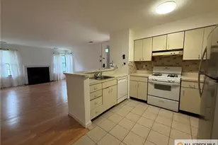 404 Carhart Ct, East Brunswick Township, NJ 08816 - Photo 2