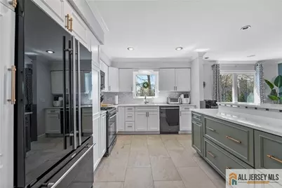275 Alden Avenue, Edison, NJ 08820 - Photo 12