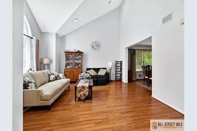 28 Glynn Court, , NJ 08859 - Photo 8
