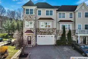 12 White Oak Ln, Matawan, NJ 07747 - Photo 2