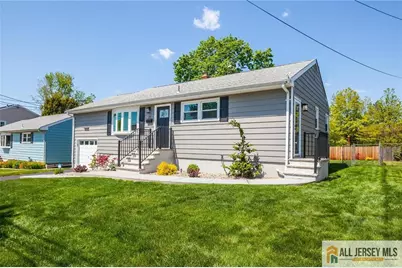 21 Monroe Avenue, Carteret, NJ 07008 - Photo 2