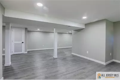21 Monroe Avenue, Carteret, NJ 07008 - Photo 20