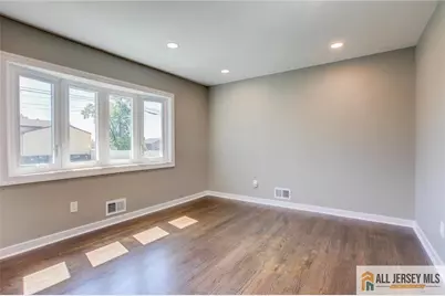 21 Monroe Avenue, Carteret, NJ 07008 - Photo 8