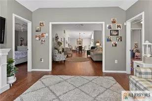 637 Madison Dr, Monroe Township, NJ 08831 - Photo 8