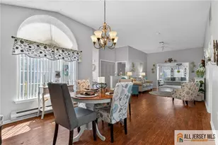 637 Madison Dr, Monroe Township, NJ 08831 - Photo 4