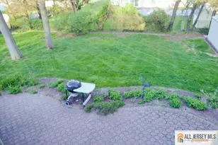 8 Sherwood Rd, Edison, NJ 08820 - Photo 18