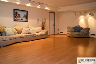 8 Sherwood Rd, Edison, NJ 08820 - Photo 4