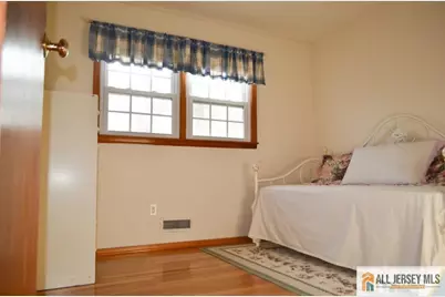 8 Sherwood Road, Edison, NJ 08820 - Photo 10