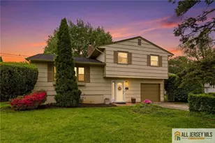 2 Moryan Rd, Edison, NJ 08817 - Photo 4