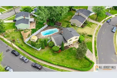 2 Moryan Road, Edison, NJ 08817 - Photo 8