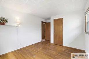 2 Moryan Rd, Edison, NJ 08817 - Photo 30