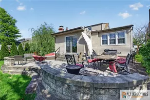 177 Midfield Rd, Colonia, NJ 07067 - Photo 22