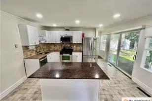 18 Dawson Rd, South Brunswick Township, NJ 08824 - Photo 4