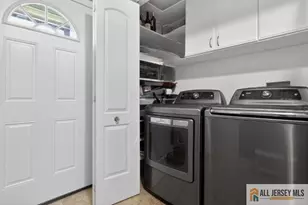 14 Taylor Dr, New Brunswick, NJ 08901 - Photo 26