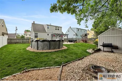 8 Parkway Place, Sayreville, NJ 08859 - Photo 24