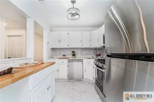 612 Chester Ct, Helmetta, NJ 08828 - Photo 10