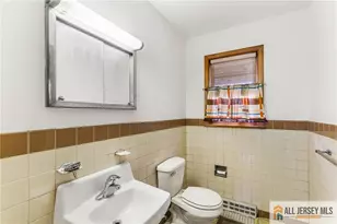 713 Lincoln Dr, Perth Amboy, NJ 08861 - Photo 20