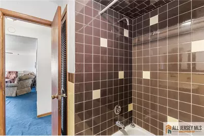 713 Lincoln Drive, Perth Amboy, NJ 08861 - Photo 24